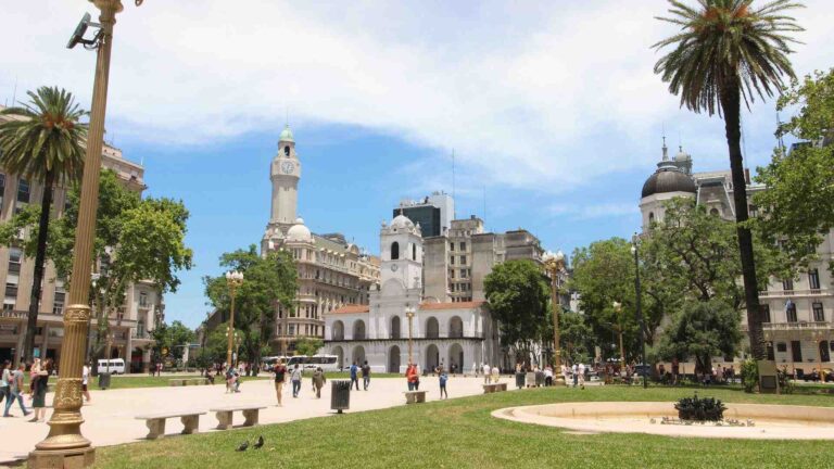 What does Buenos Aires offer digital nomads and remote workers?