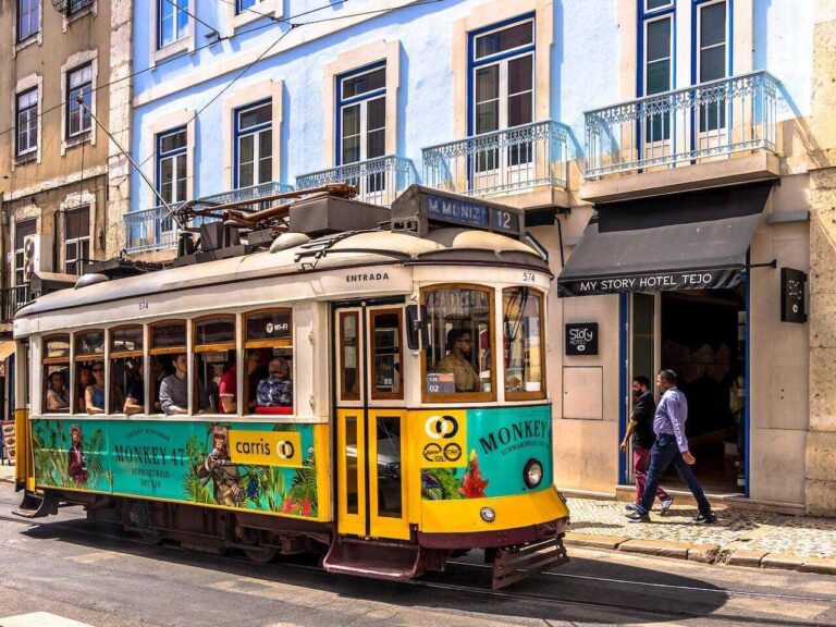 What does the city of Lisbon have to offer digital nomads and remote workers?